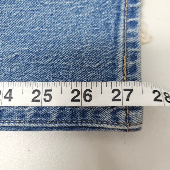 Levi's Premium Womens Wedgie Straight Button Fly Jeans Size 26 Blue Medium Wash - Picture 3 of 7